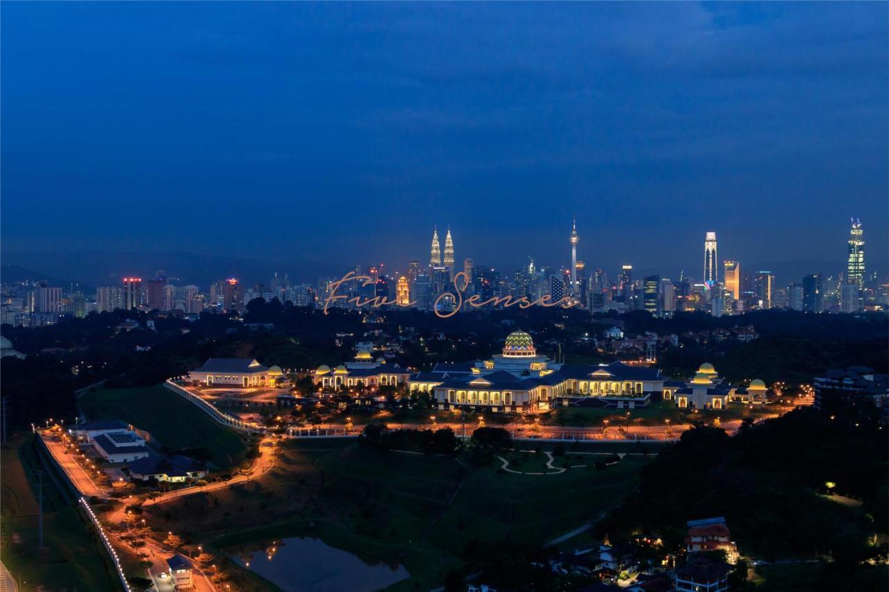 Отель Dorsett Sri Hartamas Kl By Roam Куала-Лумпур Экстерьер фото